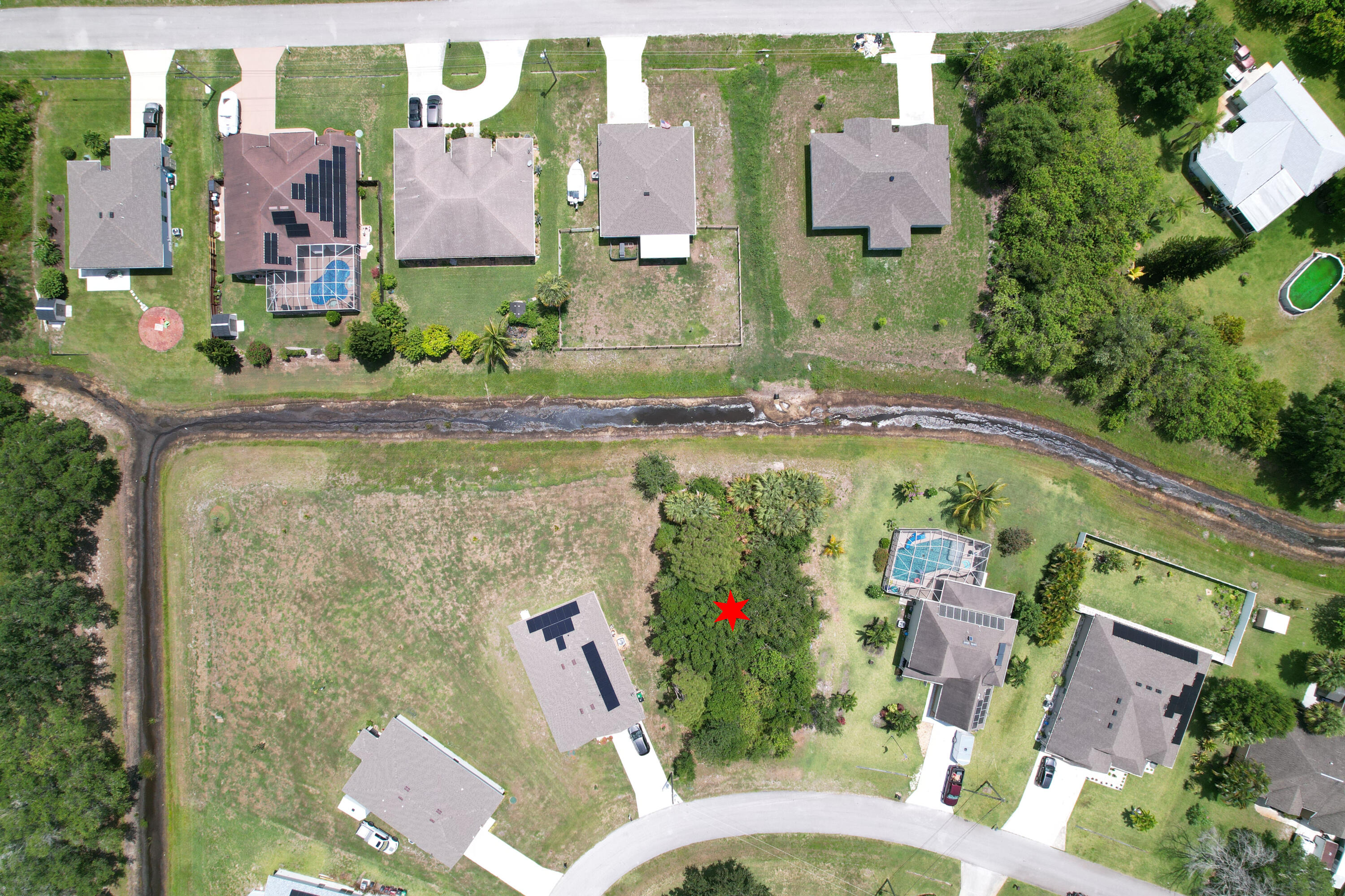 PORT ST LUCIE SECTION 33 - Land