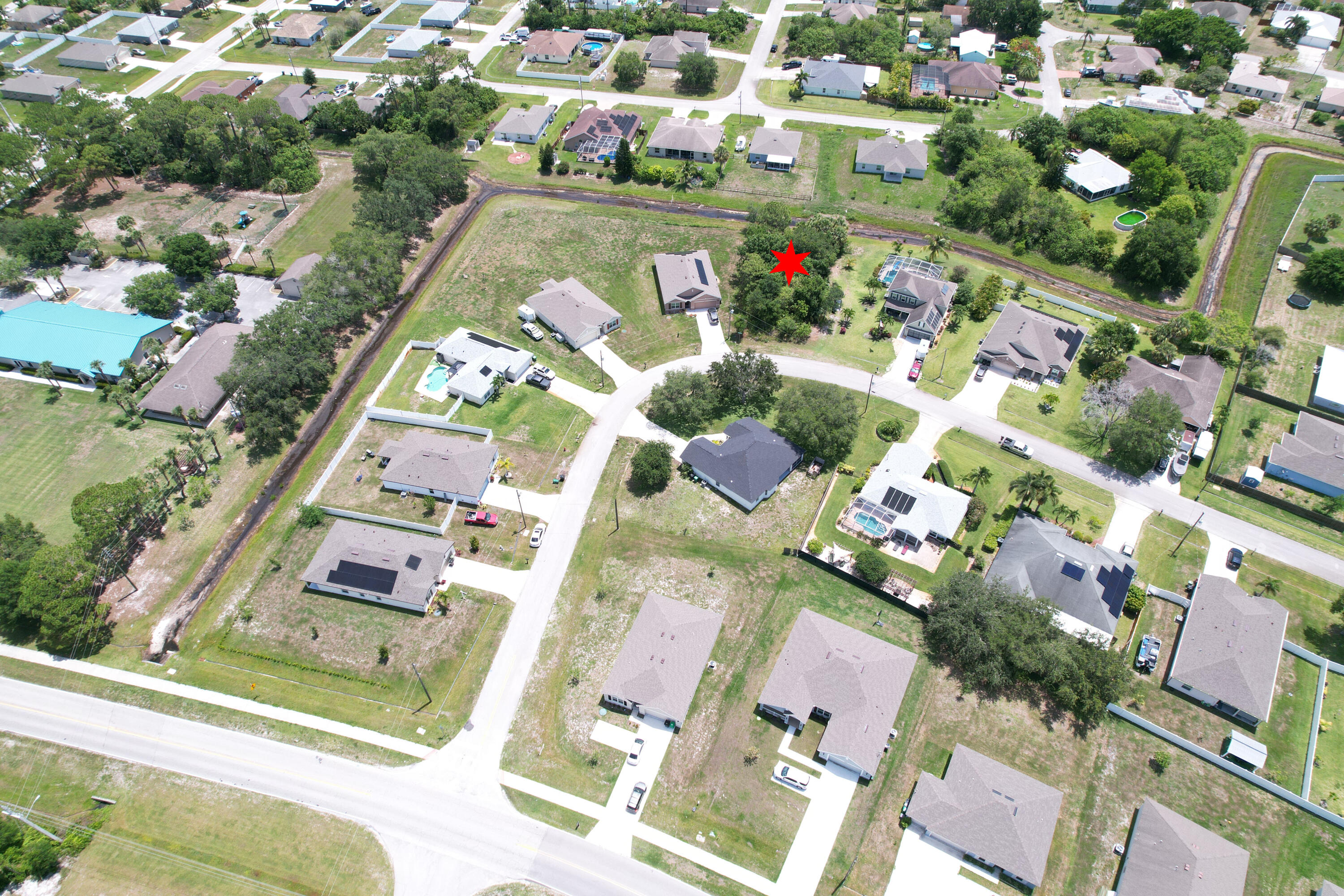 PORT ST LUCIE SECTION 33 - Land