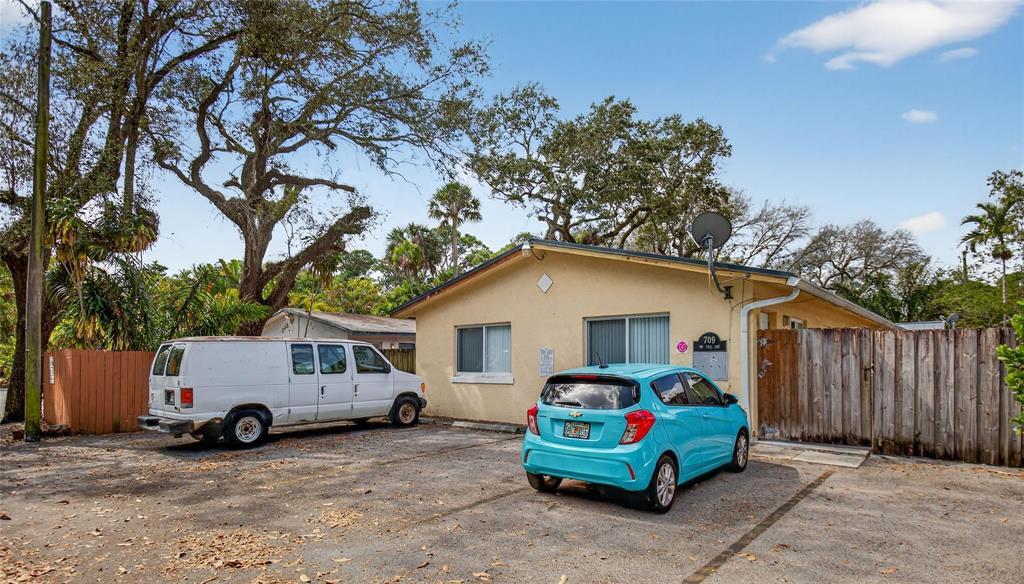 RIVERSIDE - Residential Lease