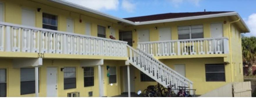 Large one bedroom. Easy move in.