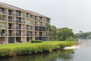 MARINA AT THE BLUFFS COND - Residential Lease