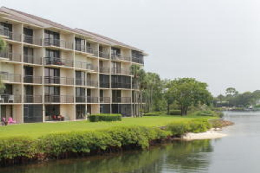 Outstanding views from this 5th floor unit overlooking the Intracoastal Waterway. Close vicinity to dining, shopping, beaches, highways. Rarely available during season move quickly this will not last!