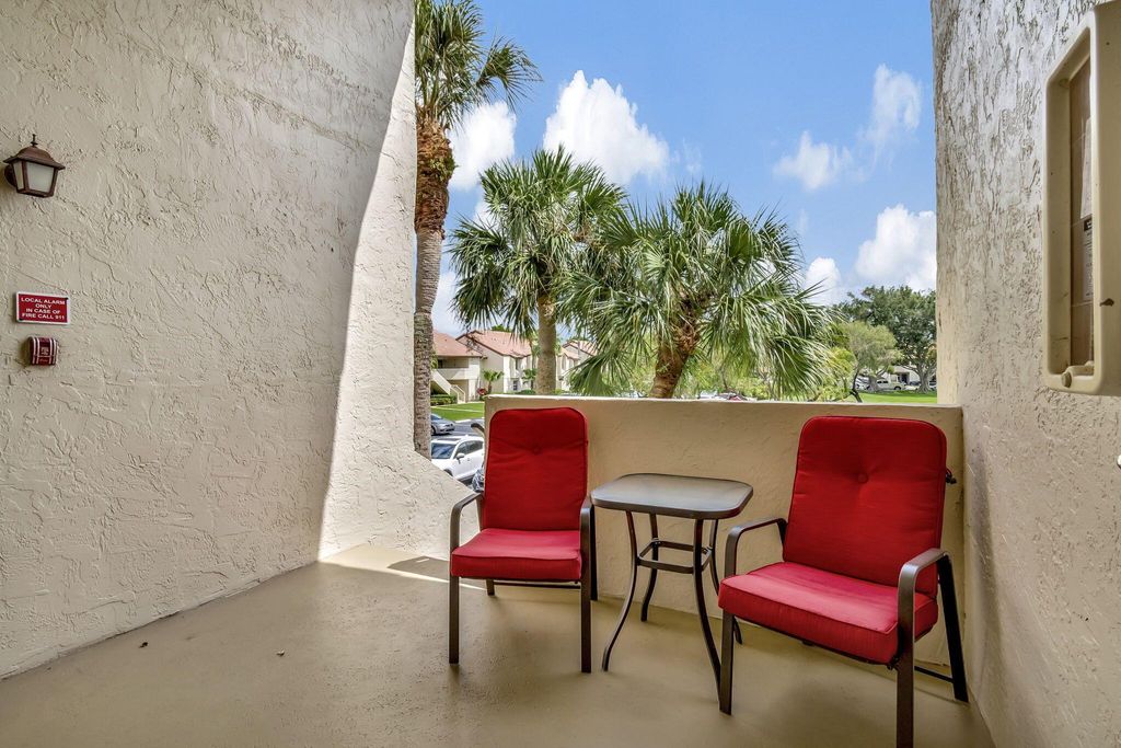 Photo of 5869 Parkwalk Drive, Boynton Beach, FL 33472 (MLS # R11134451)