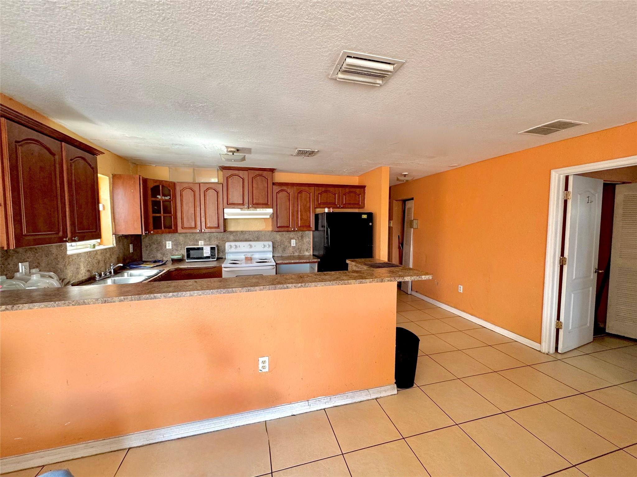 E LIBERTY CITY SEC A - Residential Income