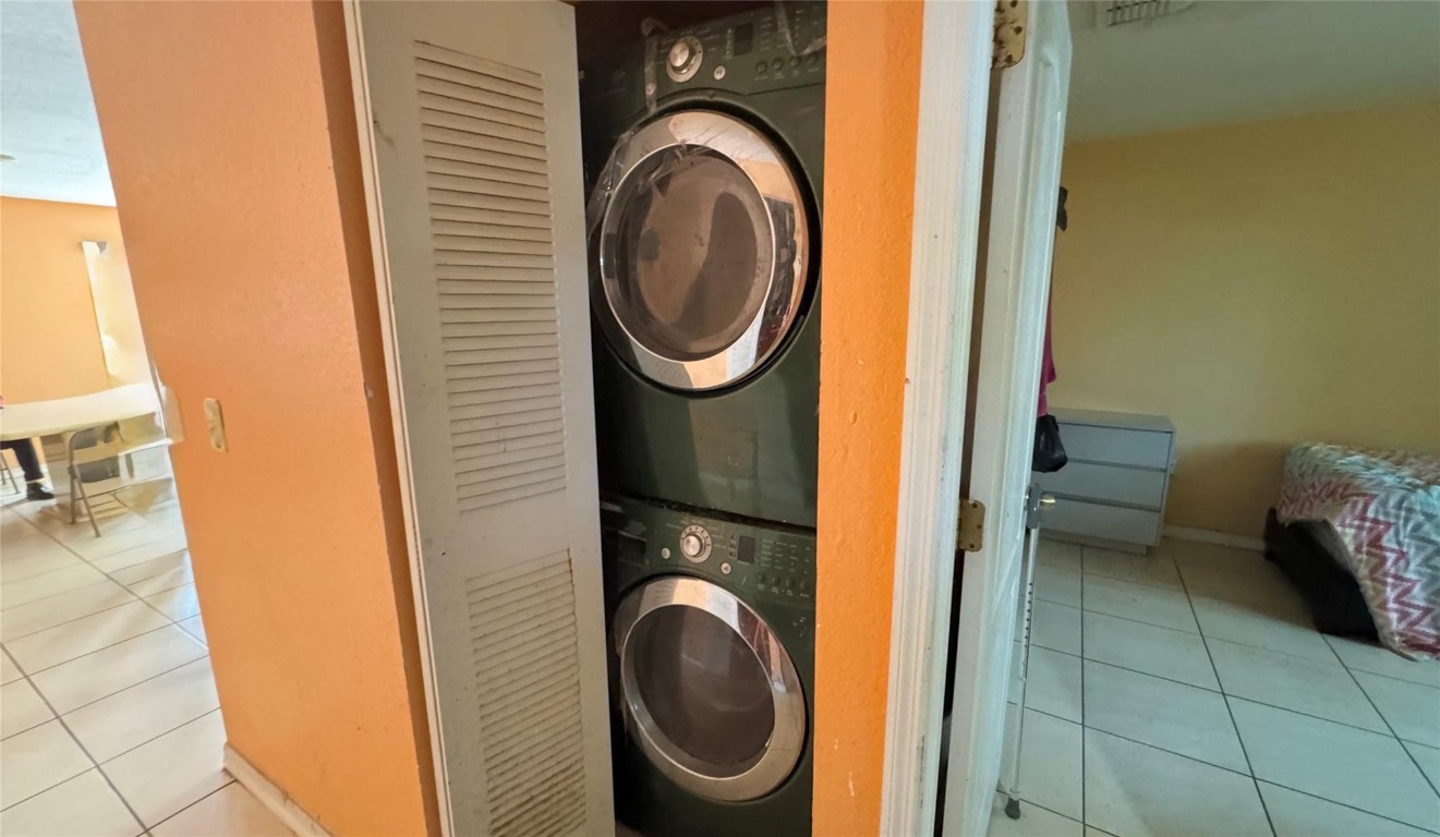 E LIBERTY CITY SEC A - Residential Income