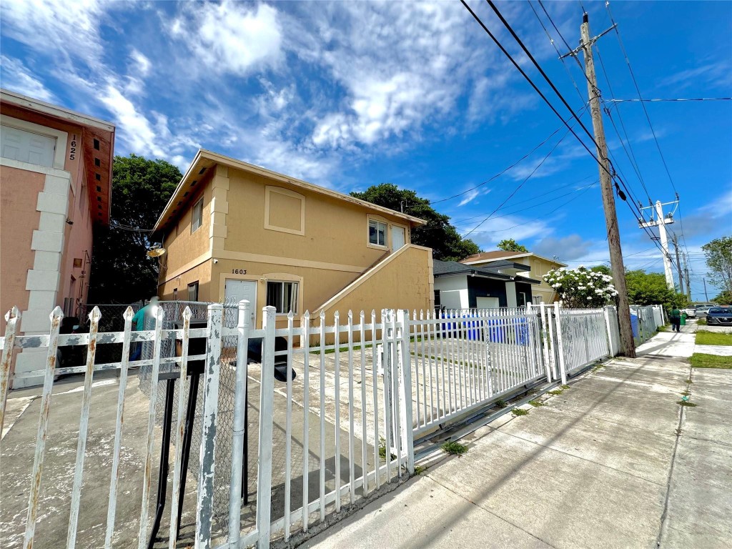 E LIBERTY CITY SEC A - Residential Income