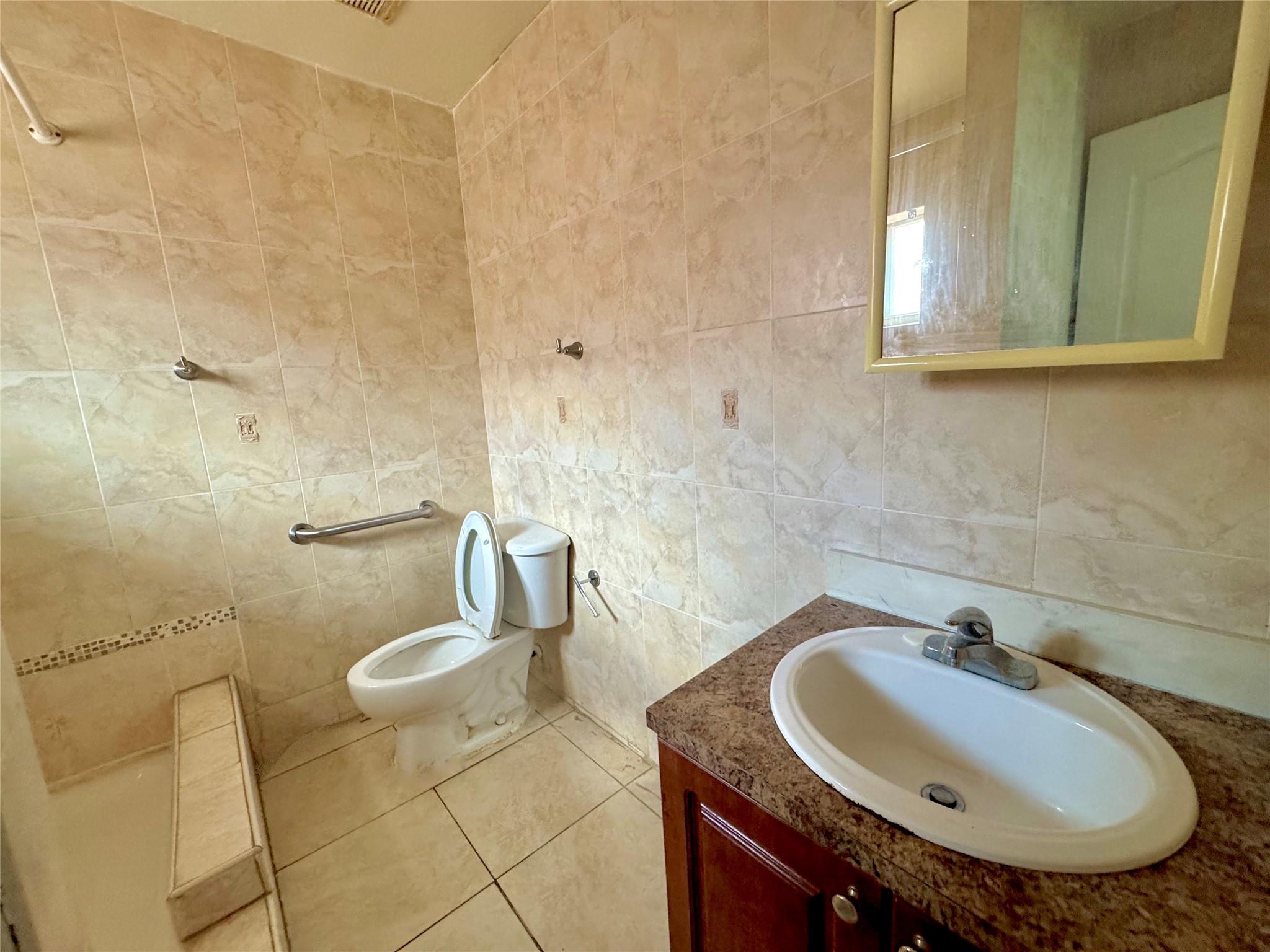 E LIBERTY CITY SEC A - Residential Income