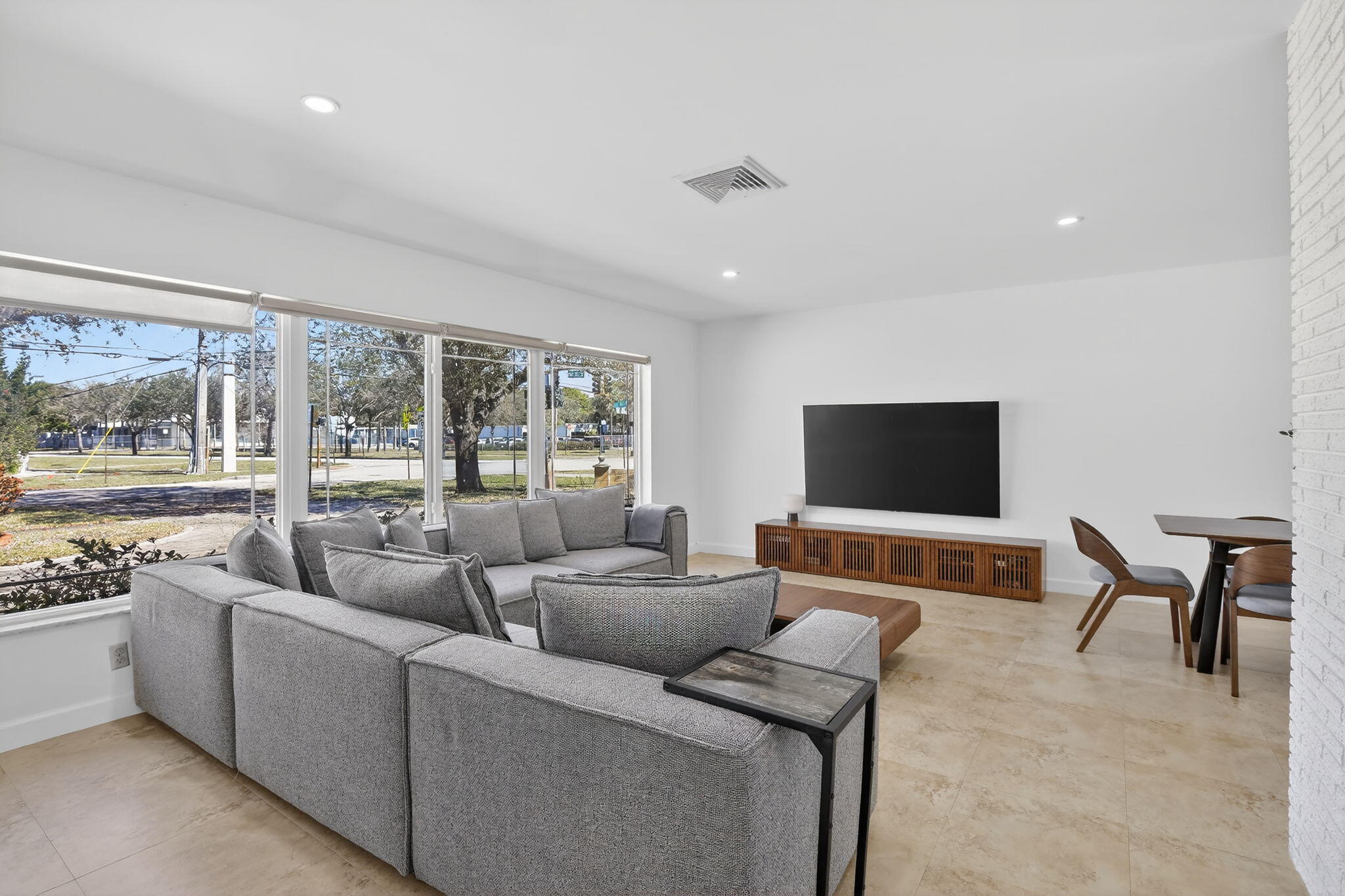 PLANTATIONS SECLUDED GARDENS - Residential