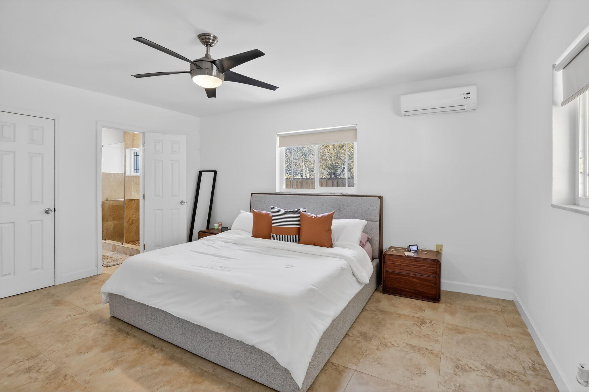 PLANTATIONS SECLUDED GARDENS - Residential