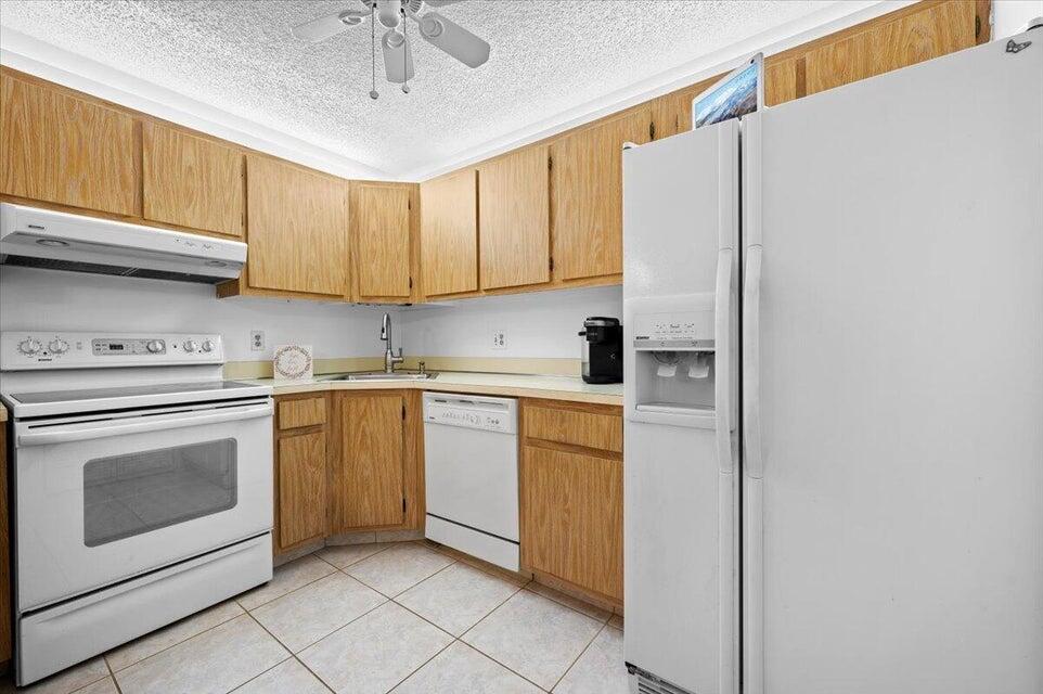 PINE RIDGE SOUTH IV CONDO - Residential