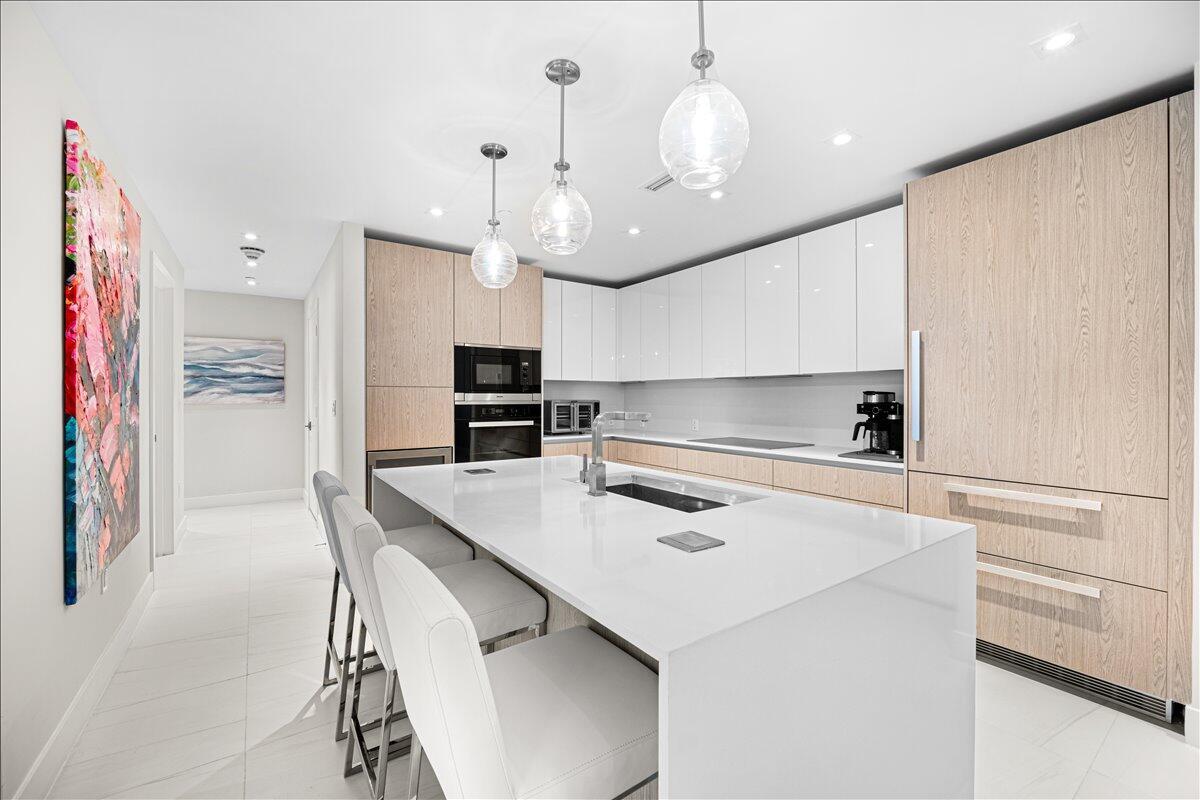 3100 N Ocean Drive P-1004, Singer Island, FL, 33404/$2,850,000 3 3100 N Ocean Drive P-1004