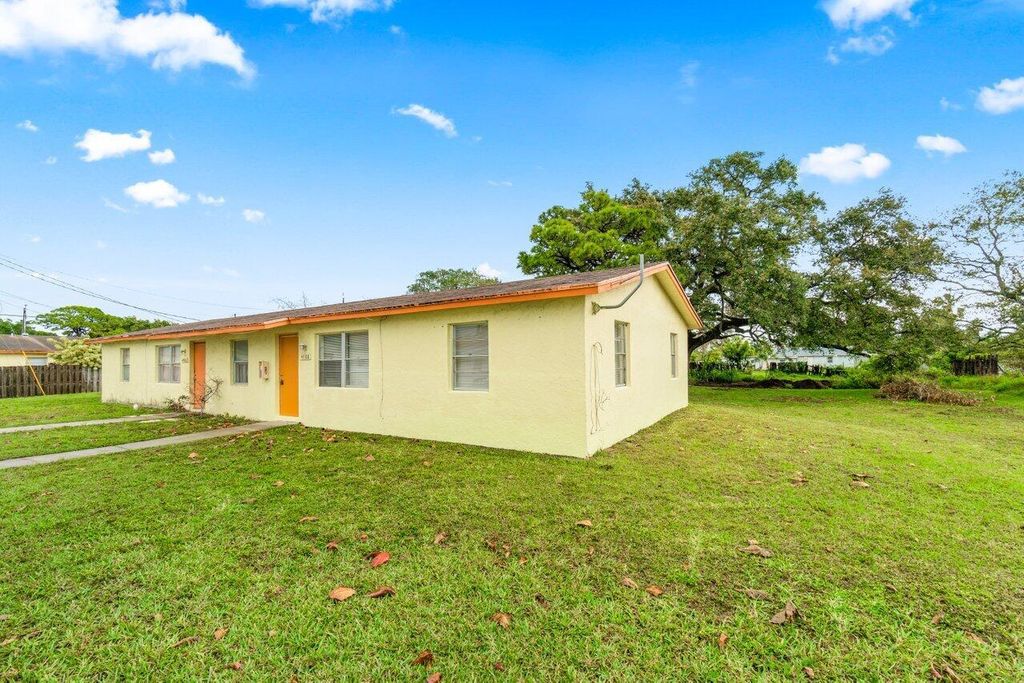 Photo of 4788 Gulfstream Road, Lake Worth, FL 33460 (MLS # R10966480)