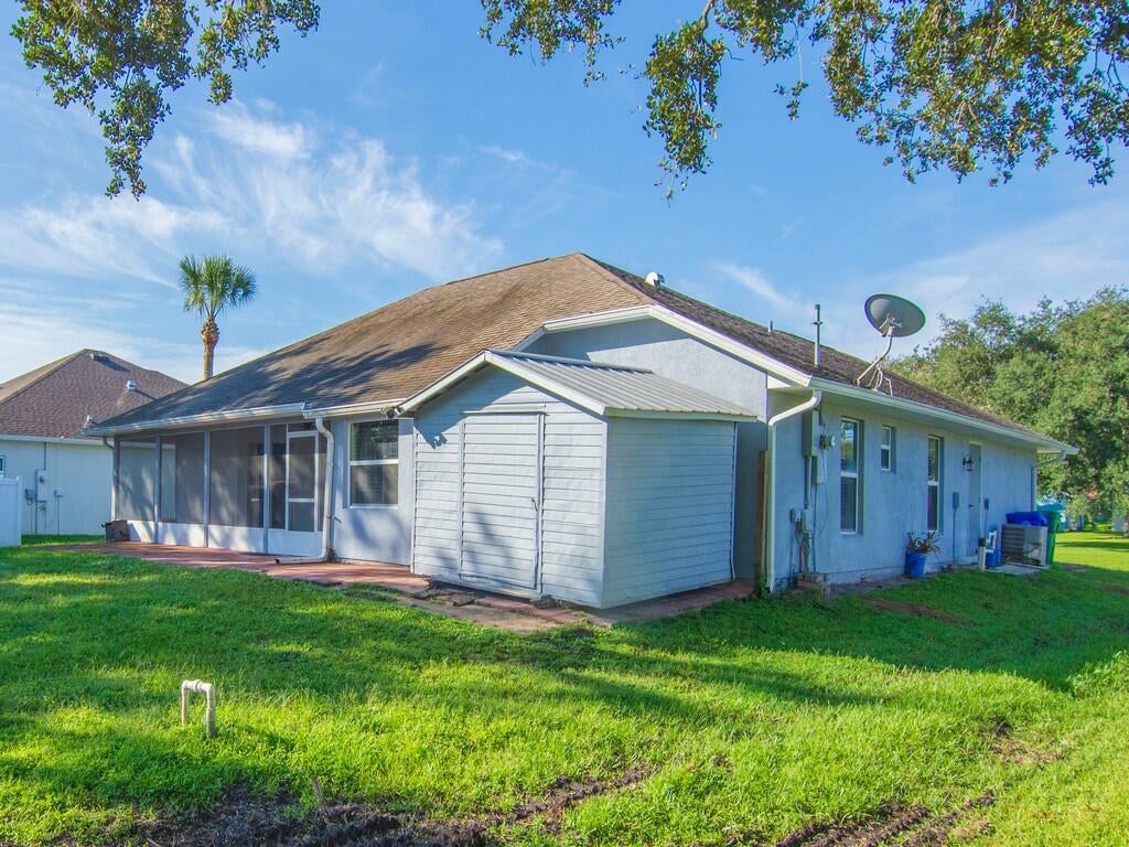 Photo of 1108 COVERBROOK Lane, Sebastian, FL 32958 (MLS # B26081301)