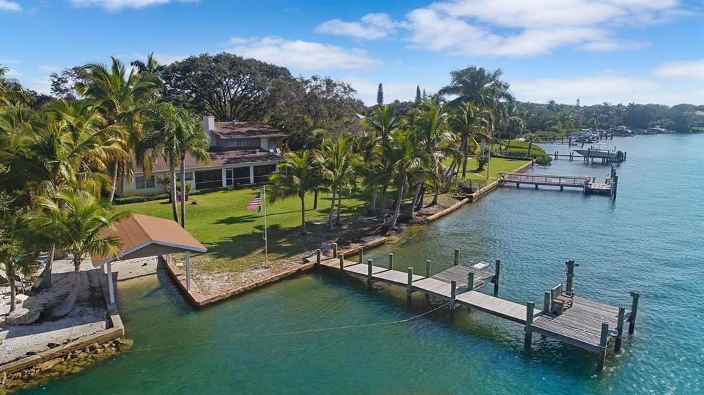 RIVERSIDE ON THE LOXAHATC - Residential