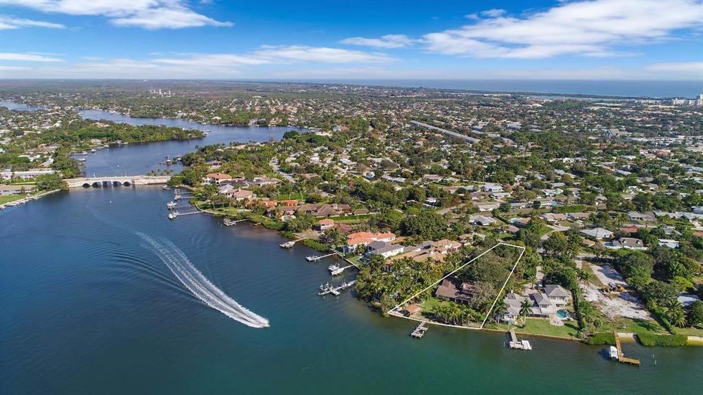 RIVERSIDE ON THE LOXAHATC - Residential