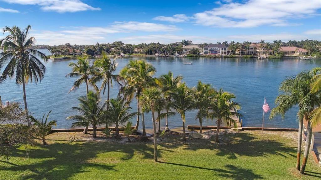 RIVERSIDE ON THE LOXAHATC - Residential