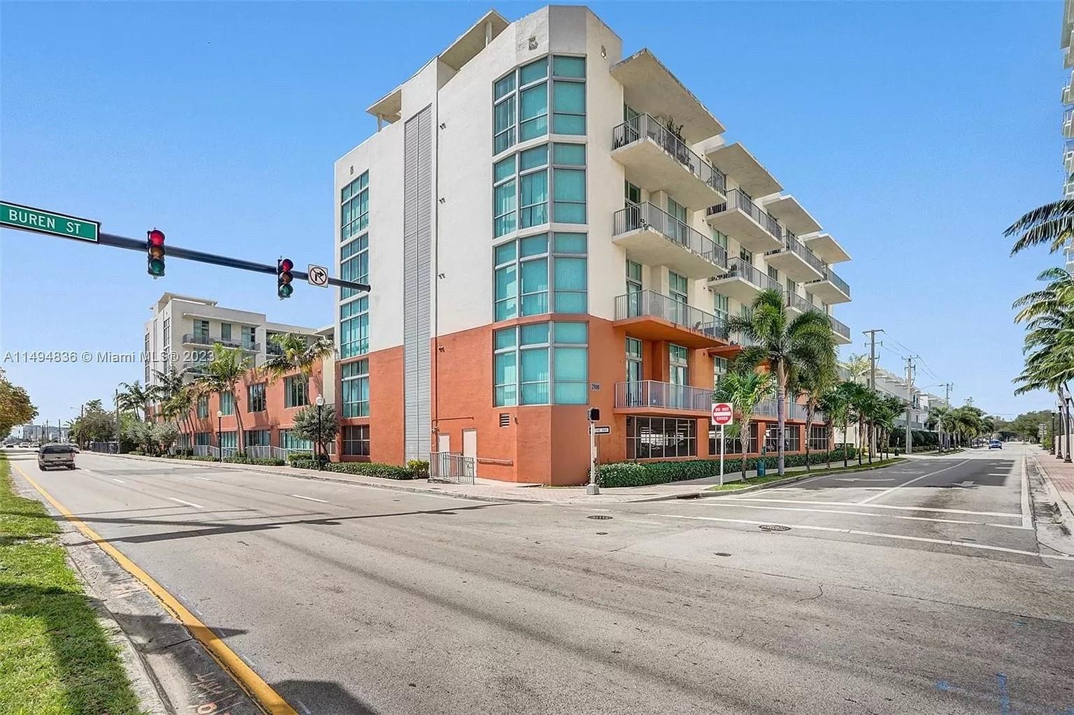 Spacious Corner Condo with Balcony & Downtown Hollywood Views – Walk to Barry University!
Live in style and convenience in this large corner unit condo, ideally located in the heart of downtown Hollywood. With stunning views from your private balcony, this bright and airy unit offers the perfect blend of comfort, space, and unbeatable access to everything the area has to offer.
Just a short walk to Barry University, this condo is an ideal choice for students and young professionals looking for a vibrant, connected lifestyle. Whether you’re heading to class, grabbing coffee, or enjoying the local nightlife, everything is just steps away. Rent includes water and trash