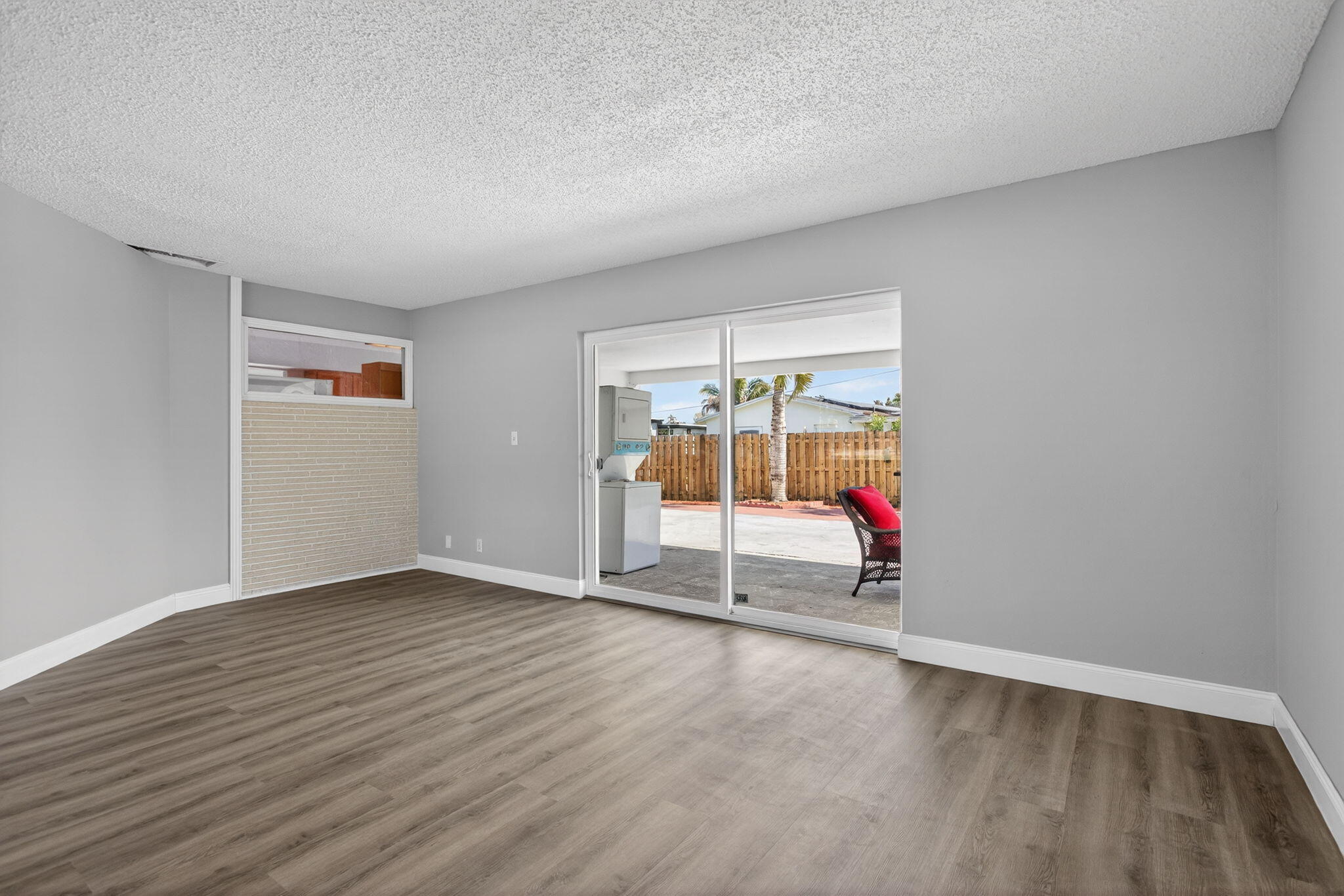 6382 Royal Palm Boulevard 6382