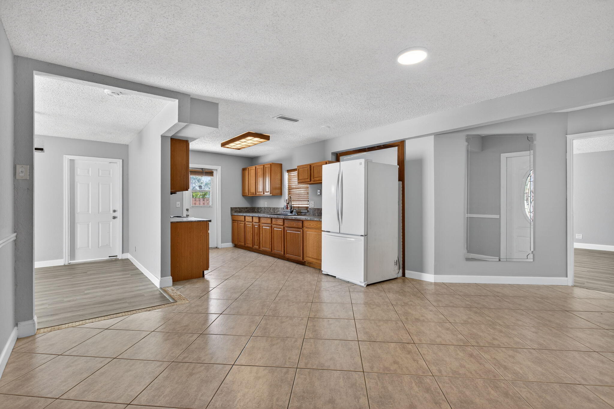 6382 Royal Palm Boulevard 6382