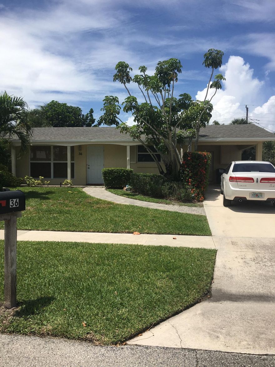 Nicely appointed single family home, updated, freshly painted, separate family area, fenced back yard. Tenant pays for lawn care.

 EZ to see, vacant on combo lockbox. Call listing agent.