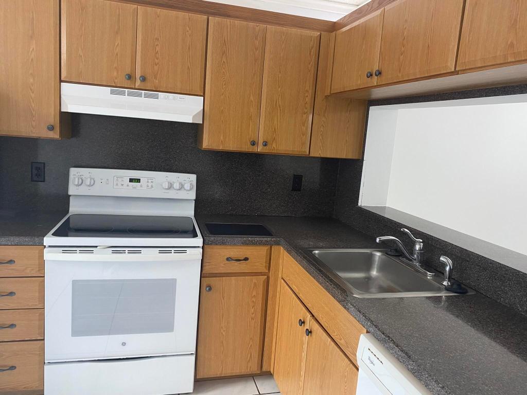 KARANDA VILLAGE III-D CONDO - Residential