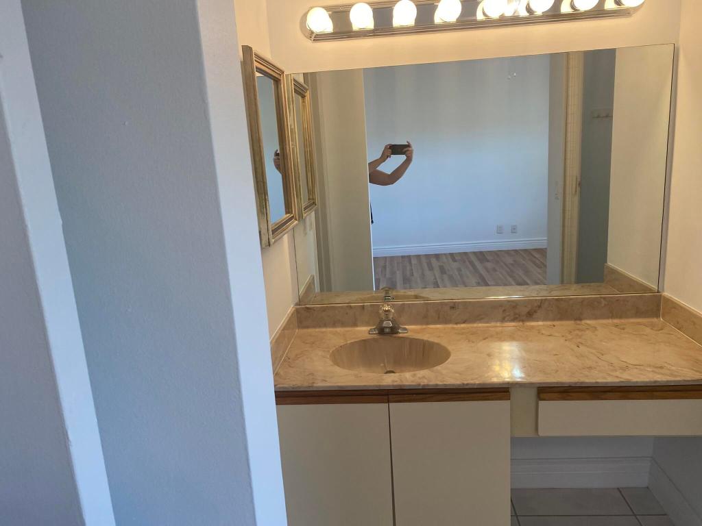 KARANDA VILLAGE III-D CONDO - Residential