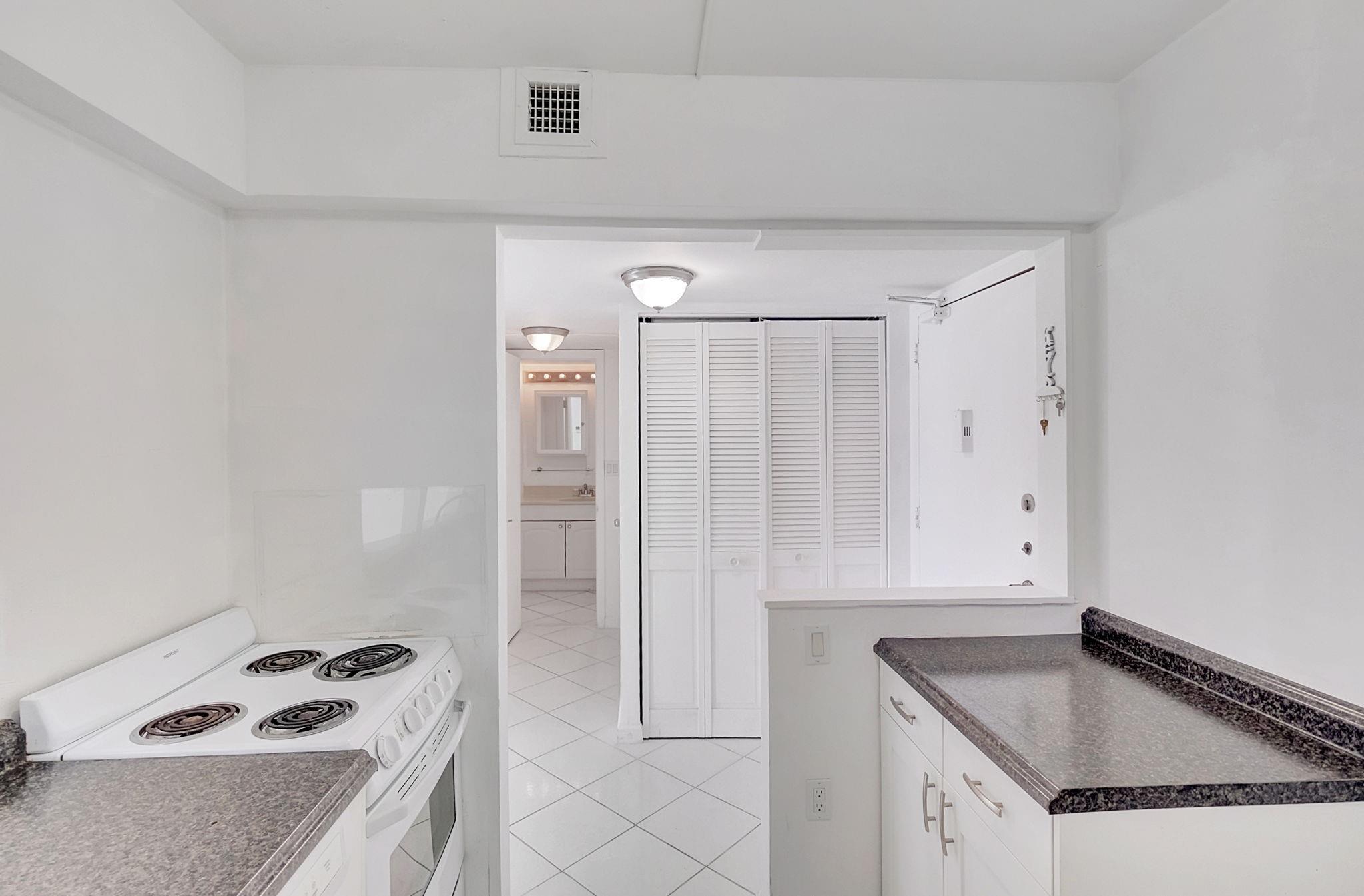 345 Ocean Dr 407