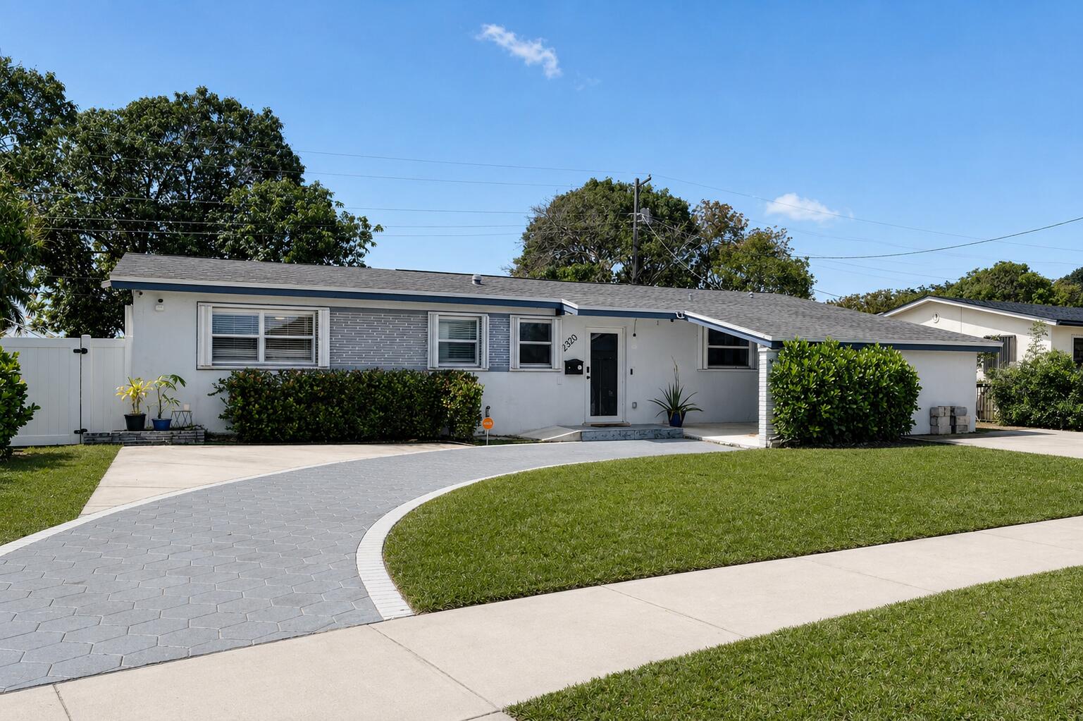 BELL GDNS REPLAT - Residential