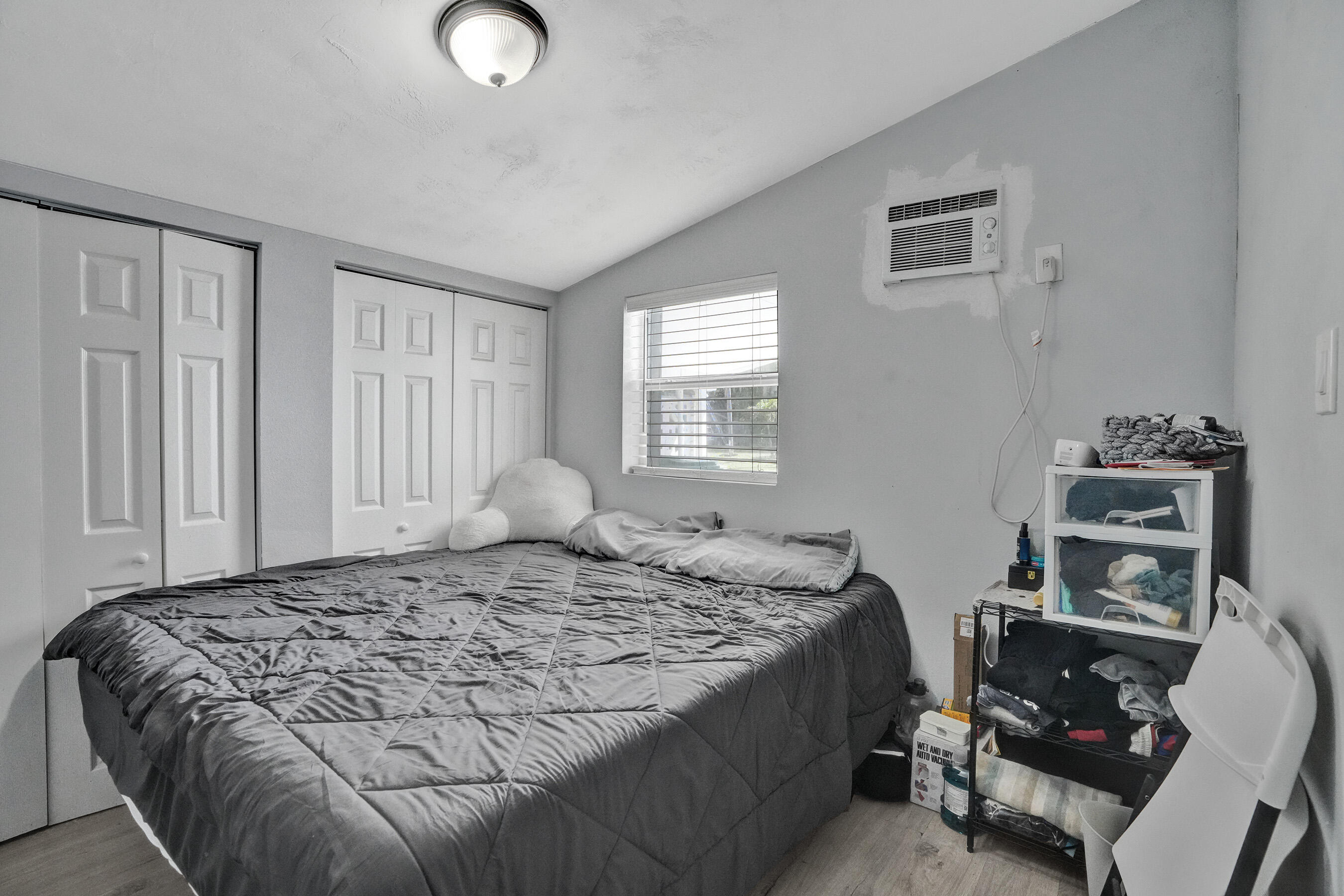 BELL GDNS REPLAT - Residential