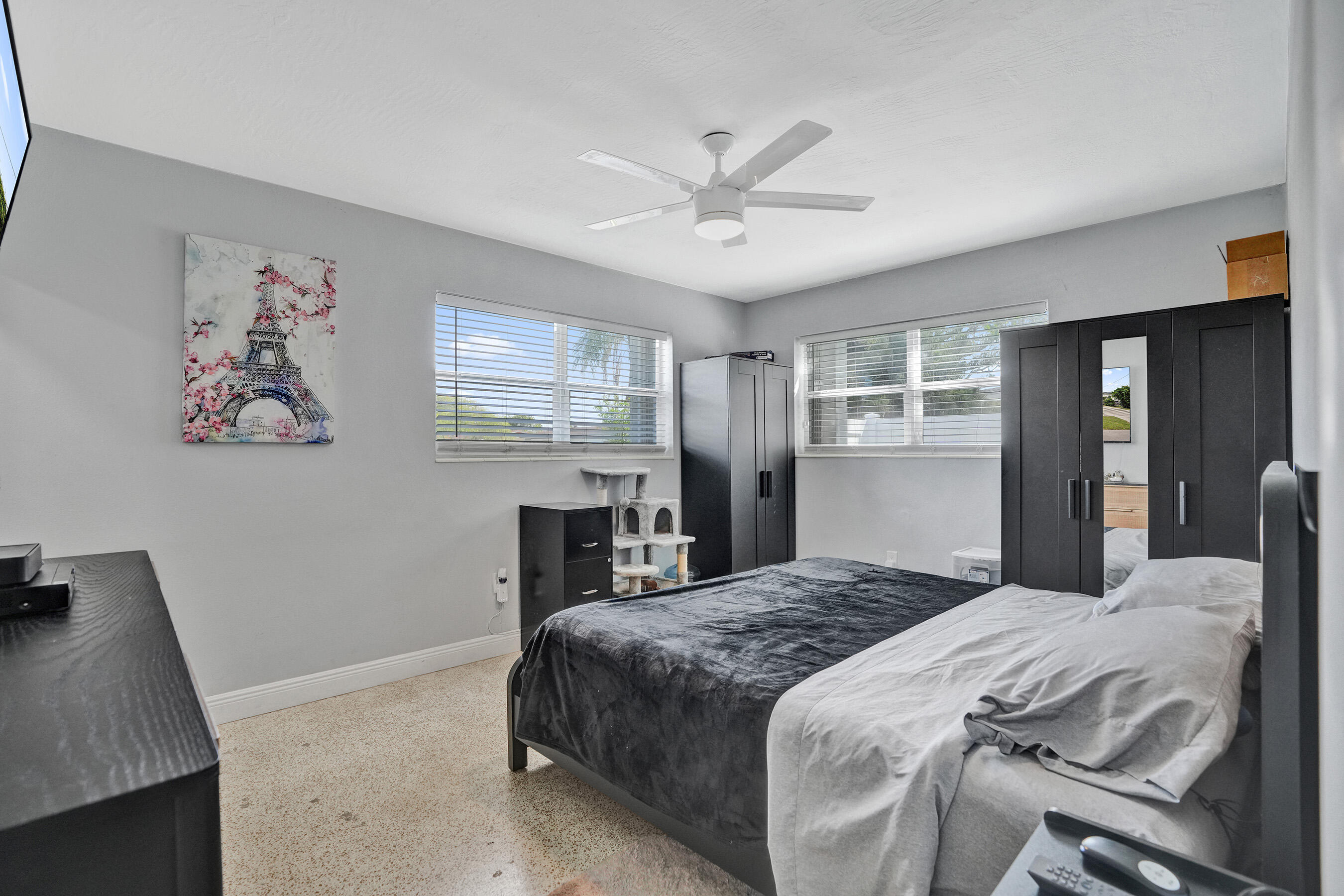 BELL GDNS REPLAT - Residential