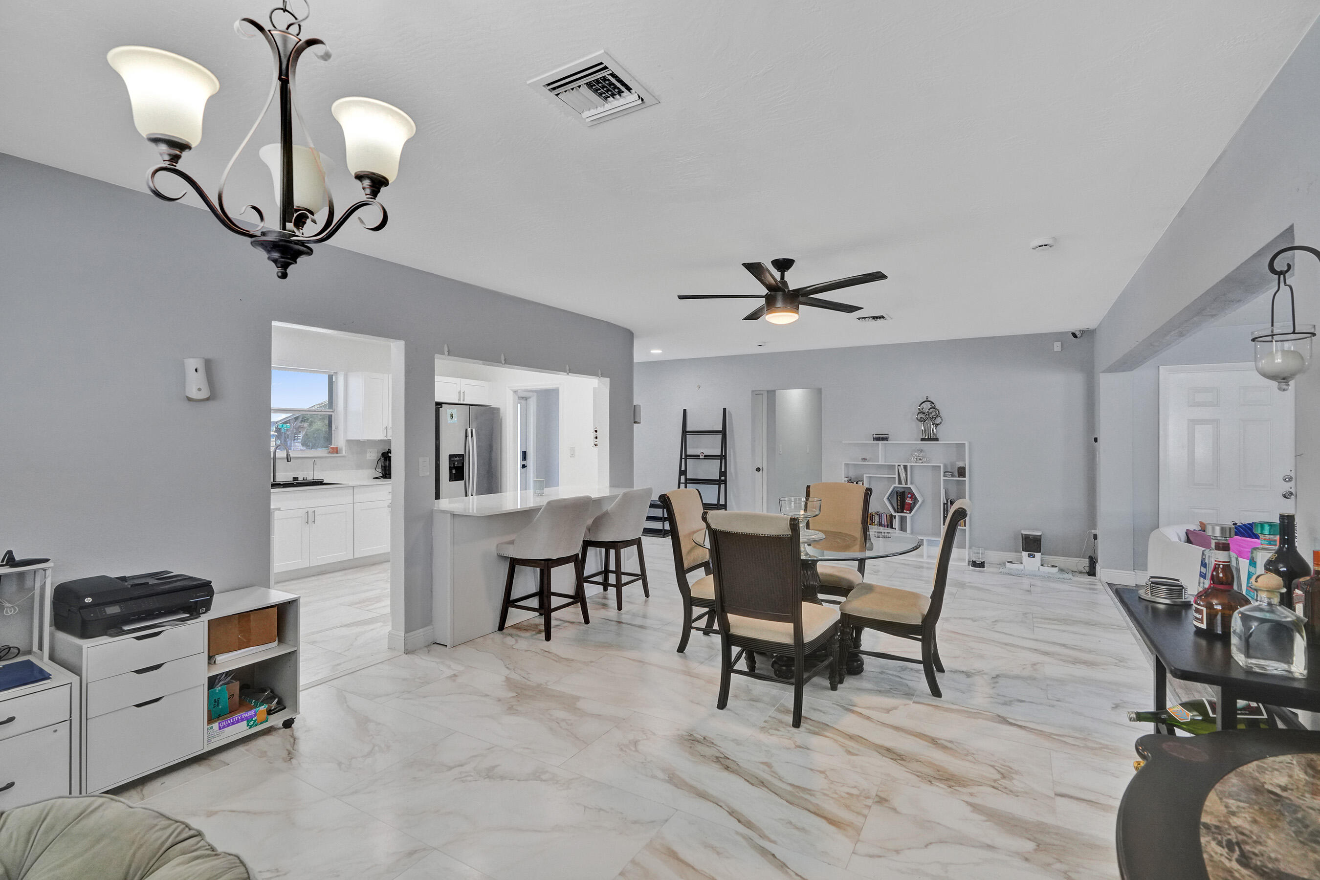 BELL GDNS REPLAT - Residential