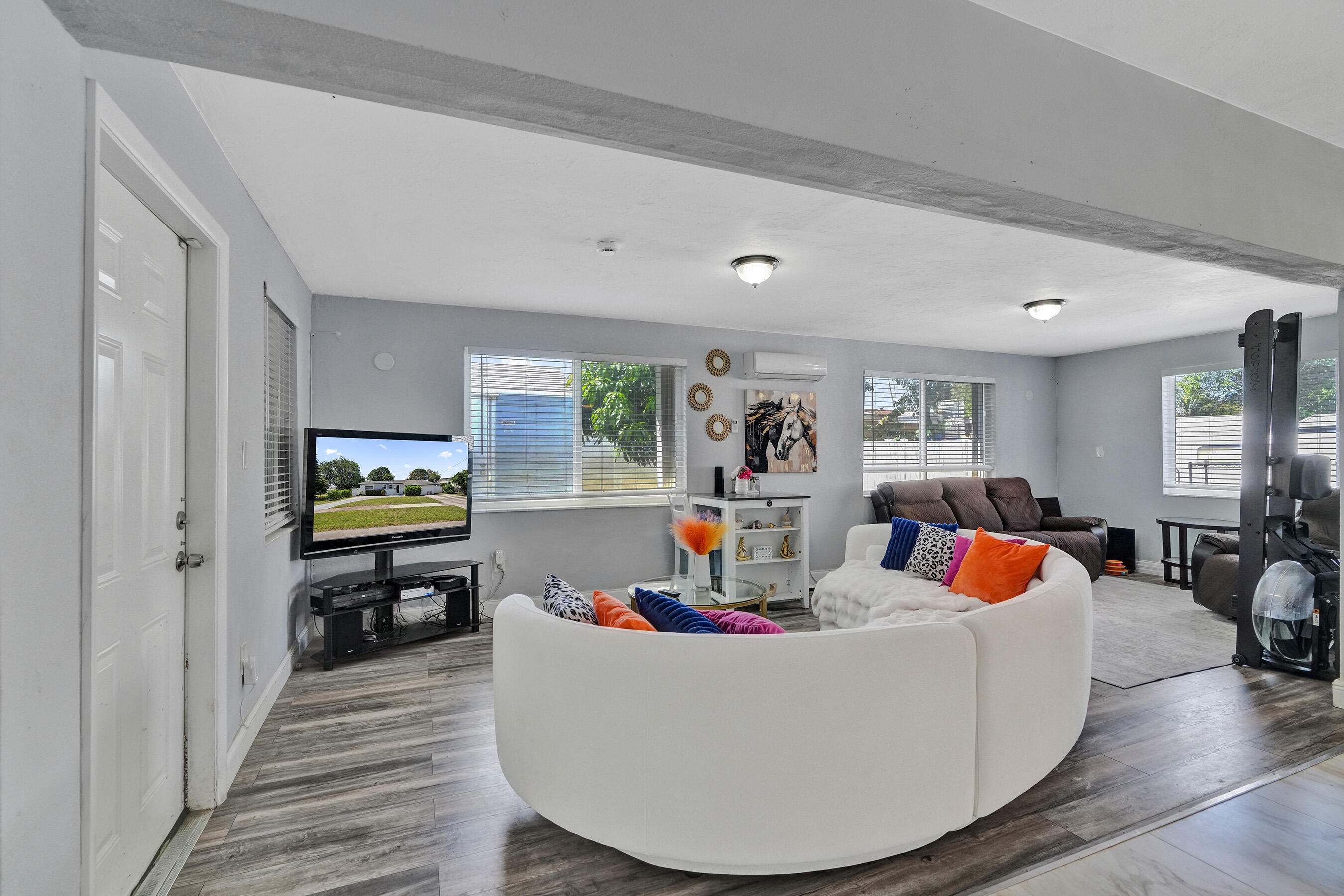 BELL GDNS REPLAT - Residential
