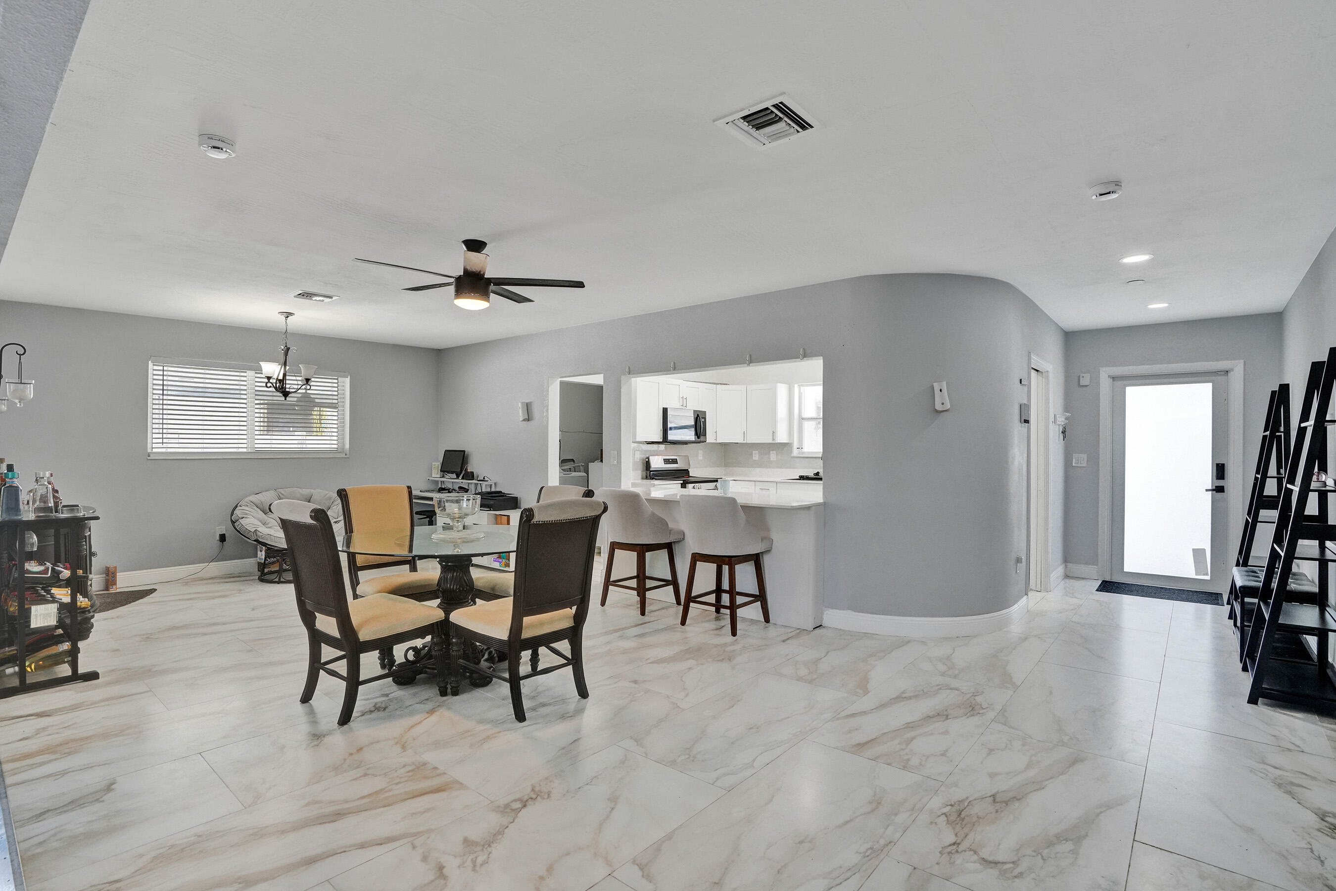BELL GDNS REPLAT - Residential