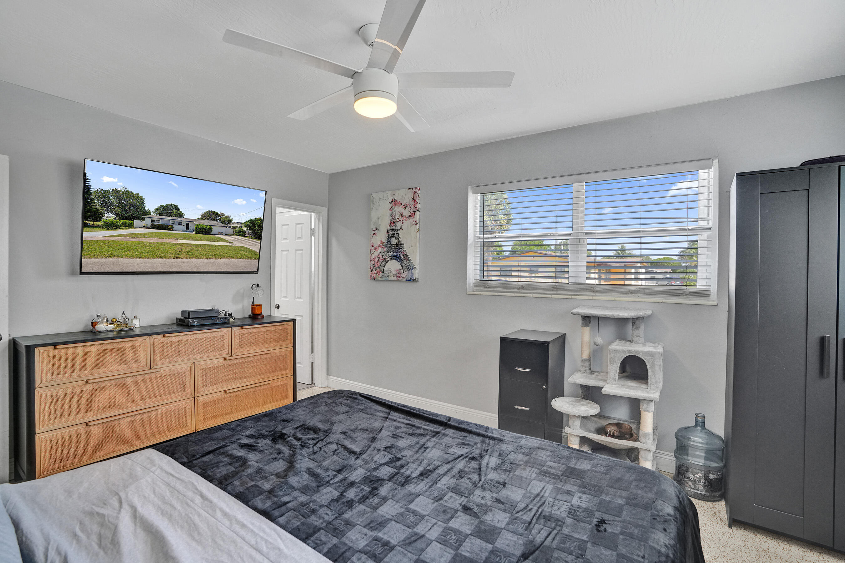 BELL GDNS REPLAT - Residential