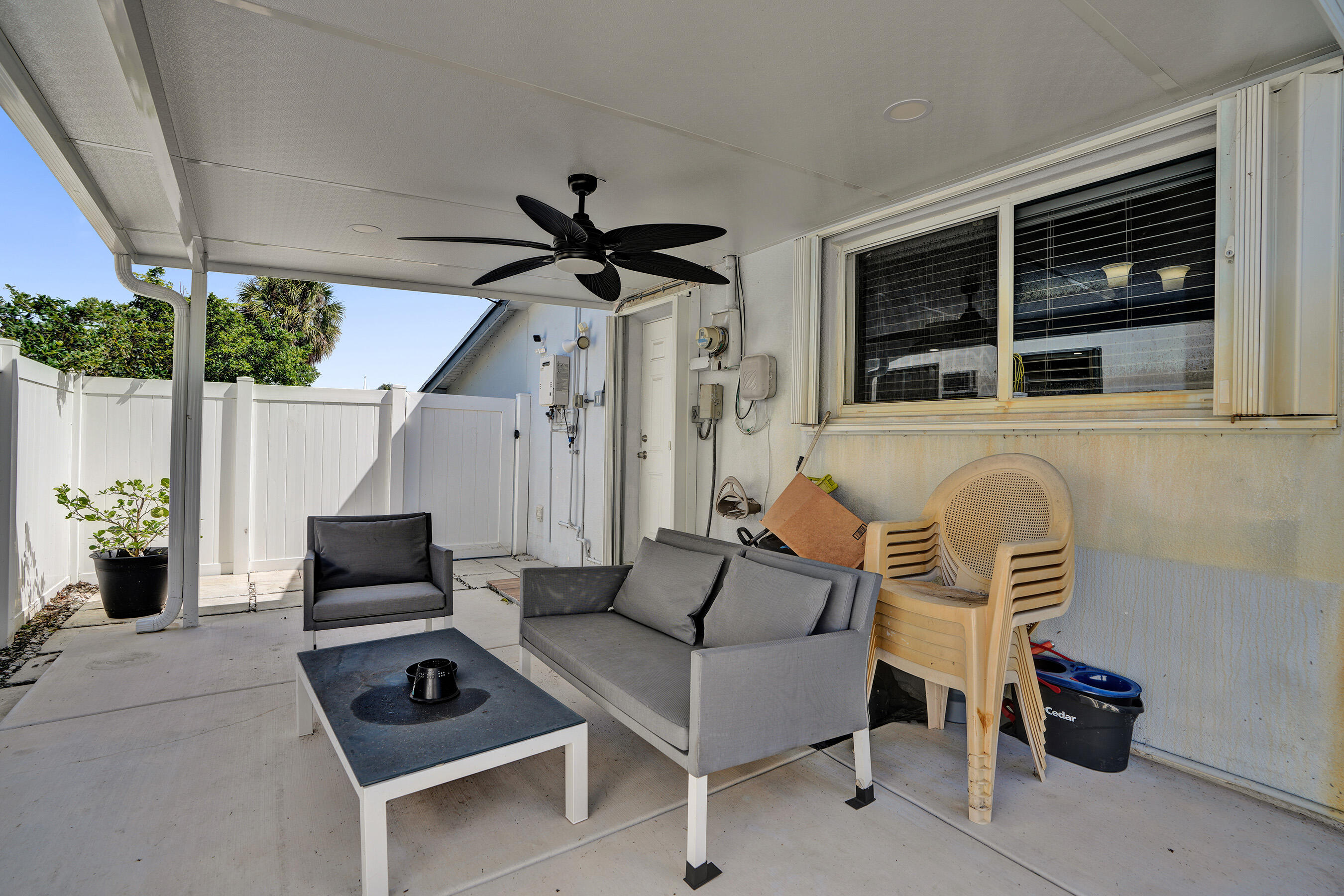 BELL GDNS REPLAT - Residential