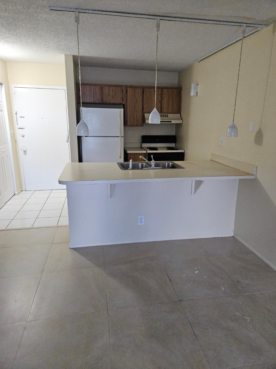 Coral Spgs Tower Club II - Residential Lease