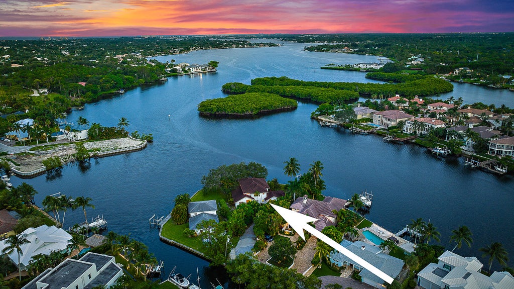 Photo of 9175 SE Cove Point Street, Jupiter, FL 33469 (MLS # R11008174)