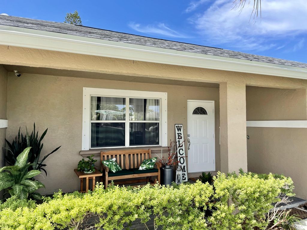 Photo of 3185 Capri Road, Palm Beach Gardens, FL 33410 (MLS # R11116142)