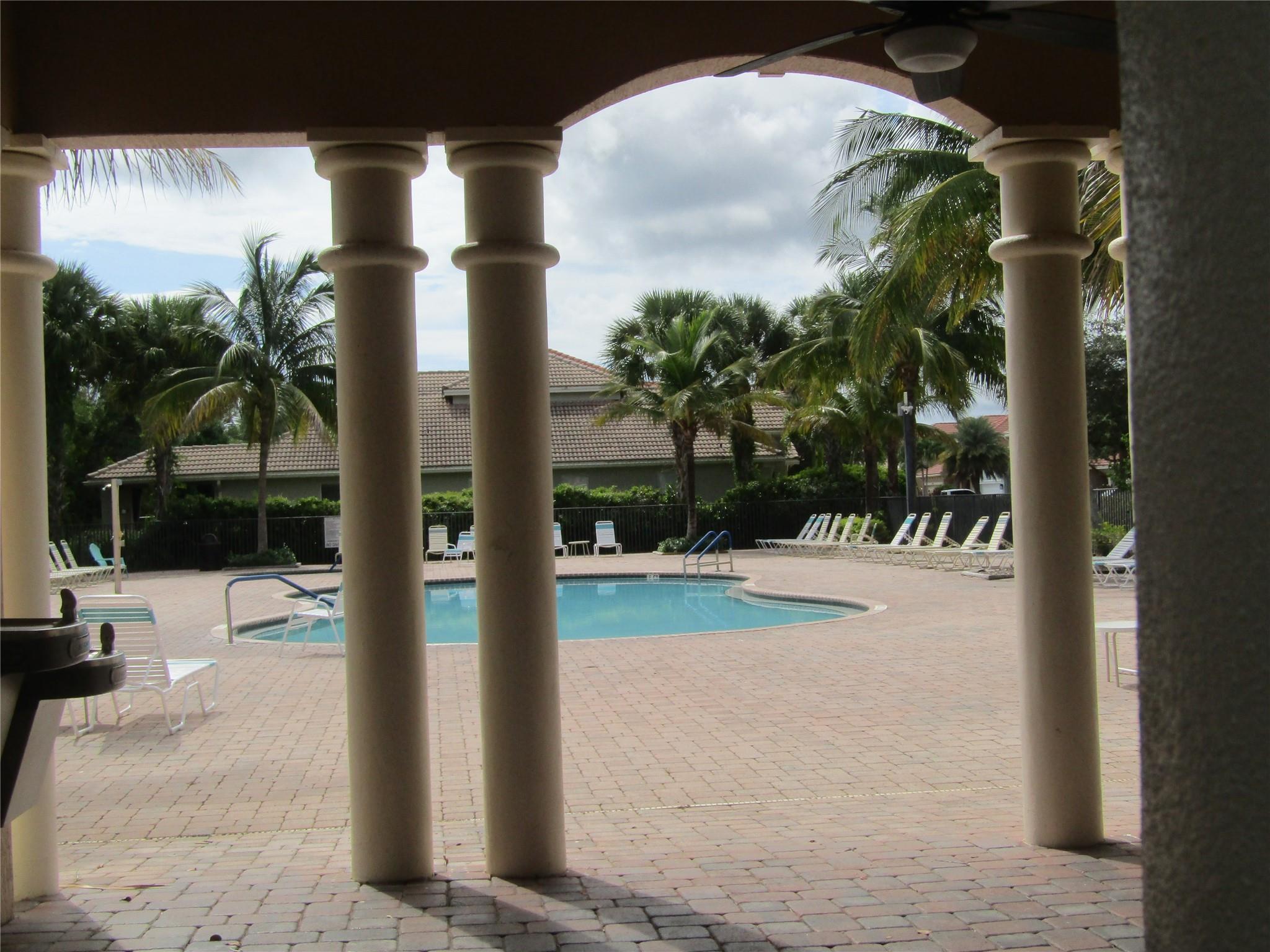 Pastelle - The Oaks - Residential Lease