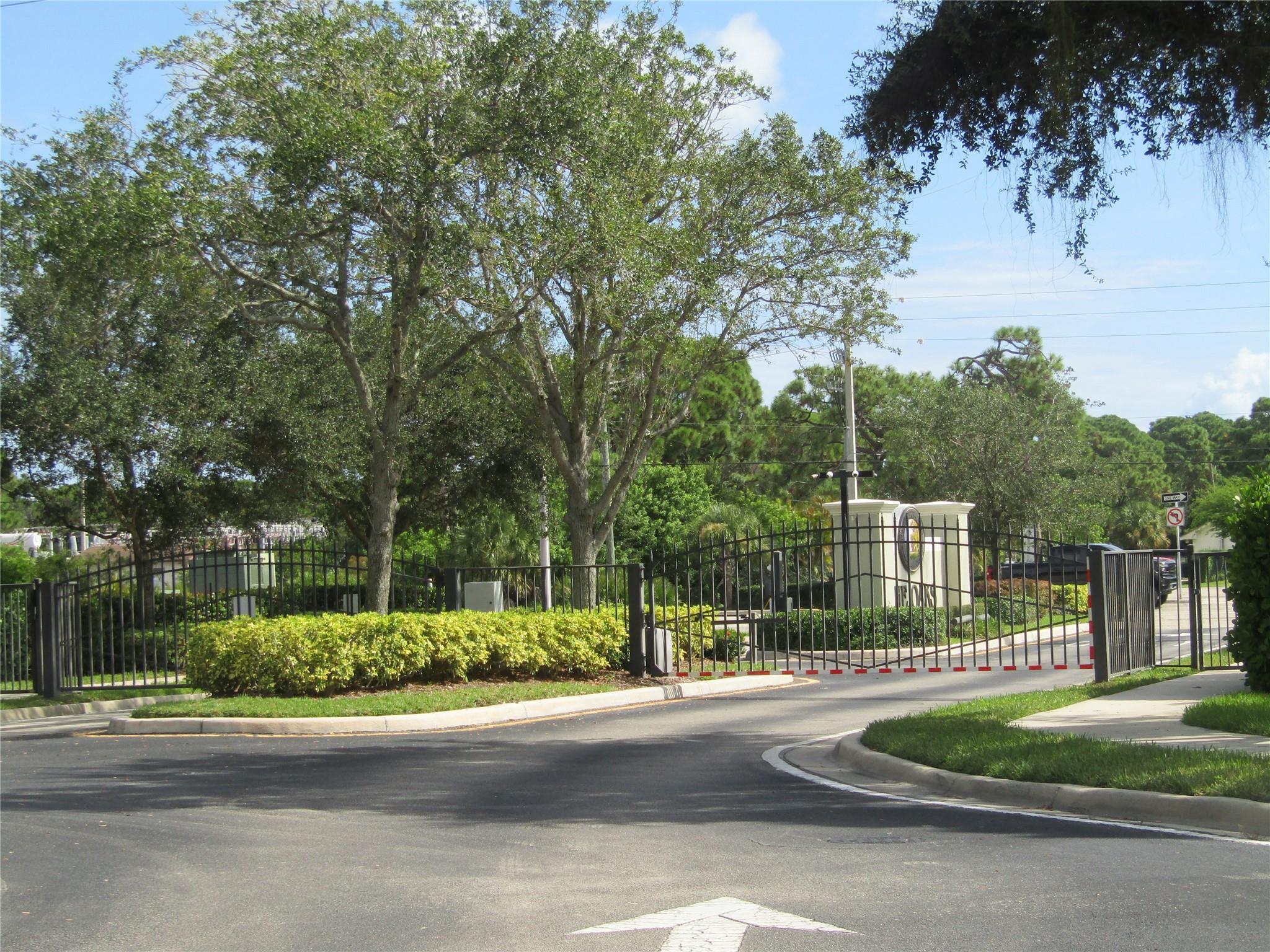 Pastelle - The Oaks - Residential Lease