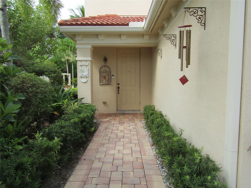 Photo of 6043 SE Turn Leaf Trail, Hobe Sound, FL 33455 (MLS # F10533749)