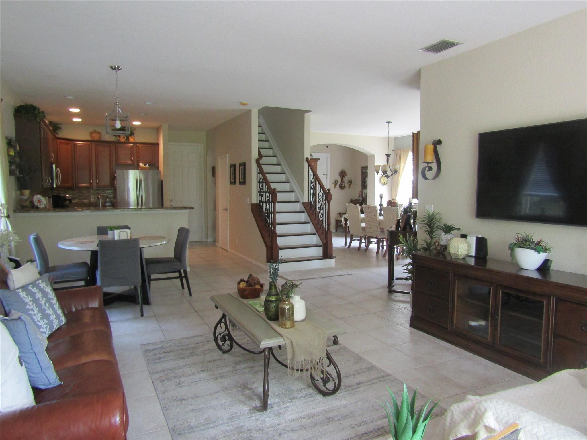 Pastelle - The Oaks - Residential Lease