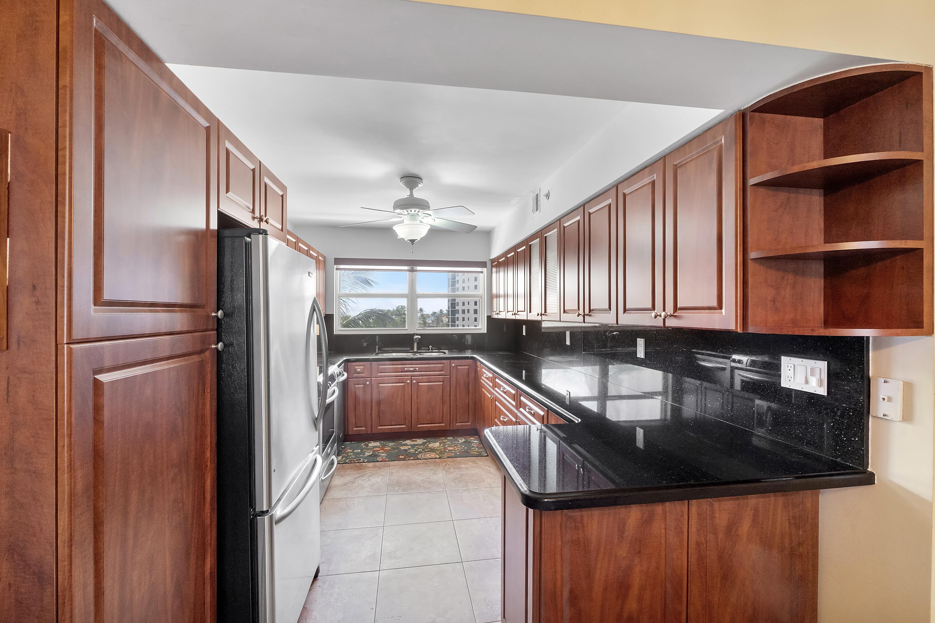3310 S Ocean Boulevard 528-d