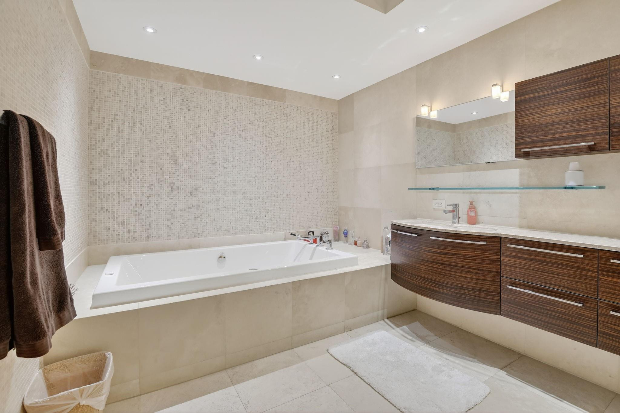 ATLANTIC II AT THE POINT - Residential