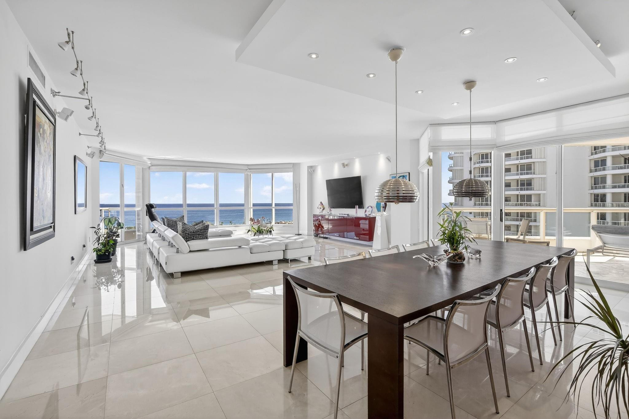 21150 Point Place 2201, Miami, FL, 33180/$1,395,000 2 21150 Point Place 2201