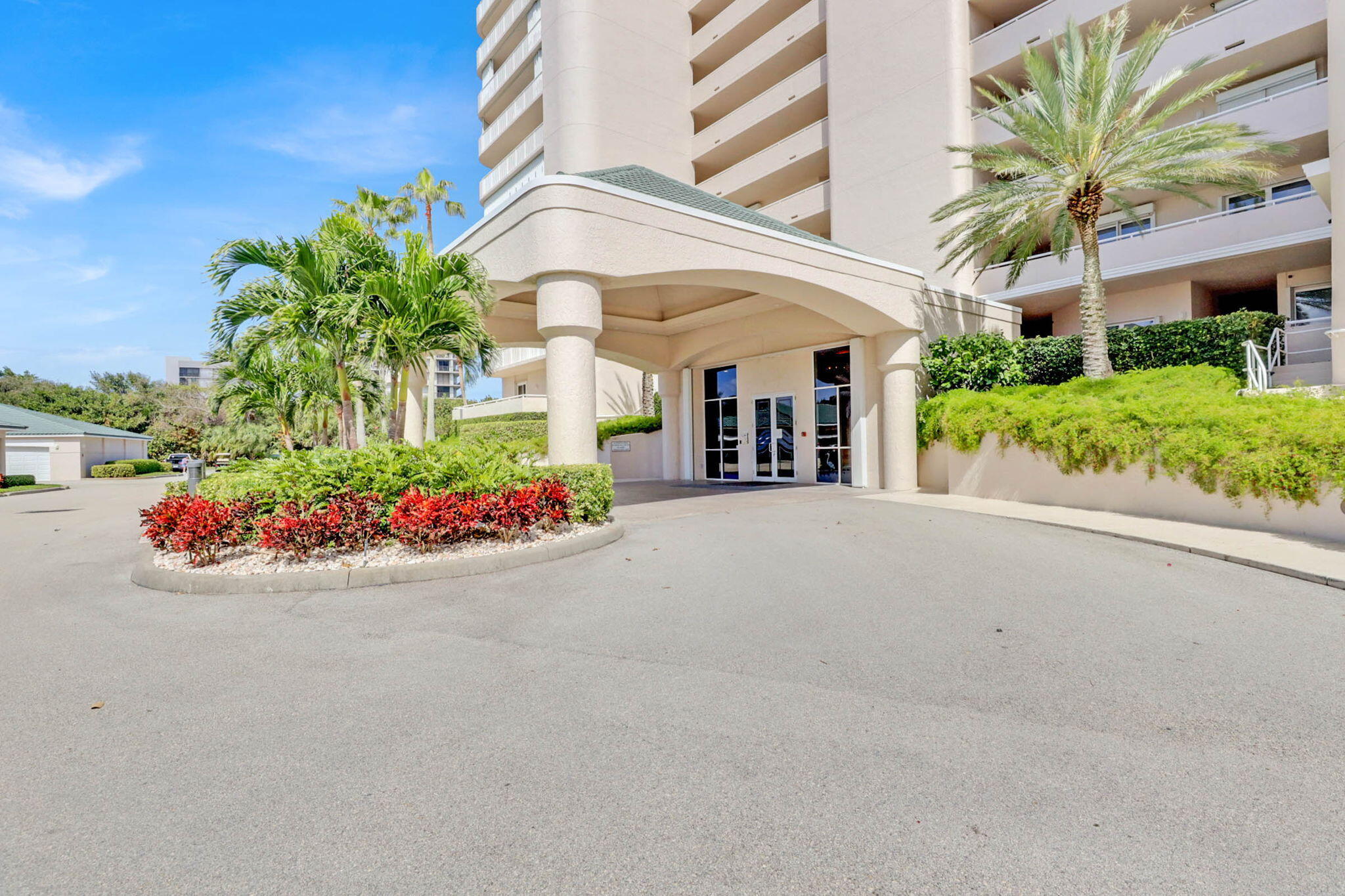 SEAWARD AT ATLANTIC VIEW CONDOMINIUM - Residential