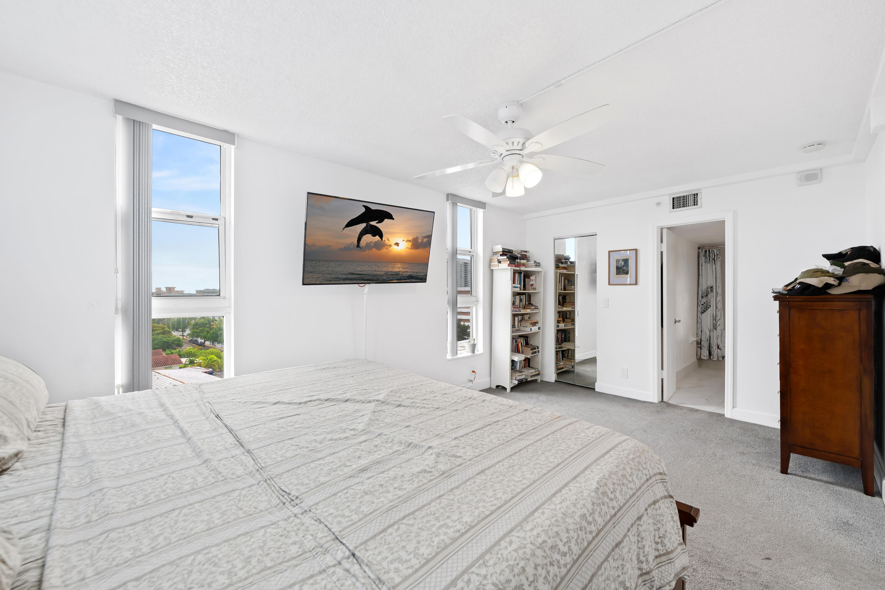 INTRACOASTAL TOWER - Residential