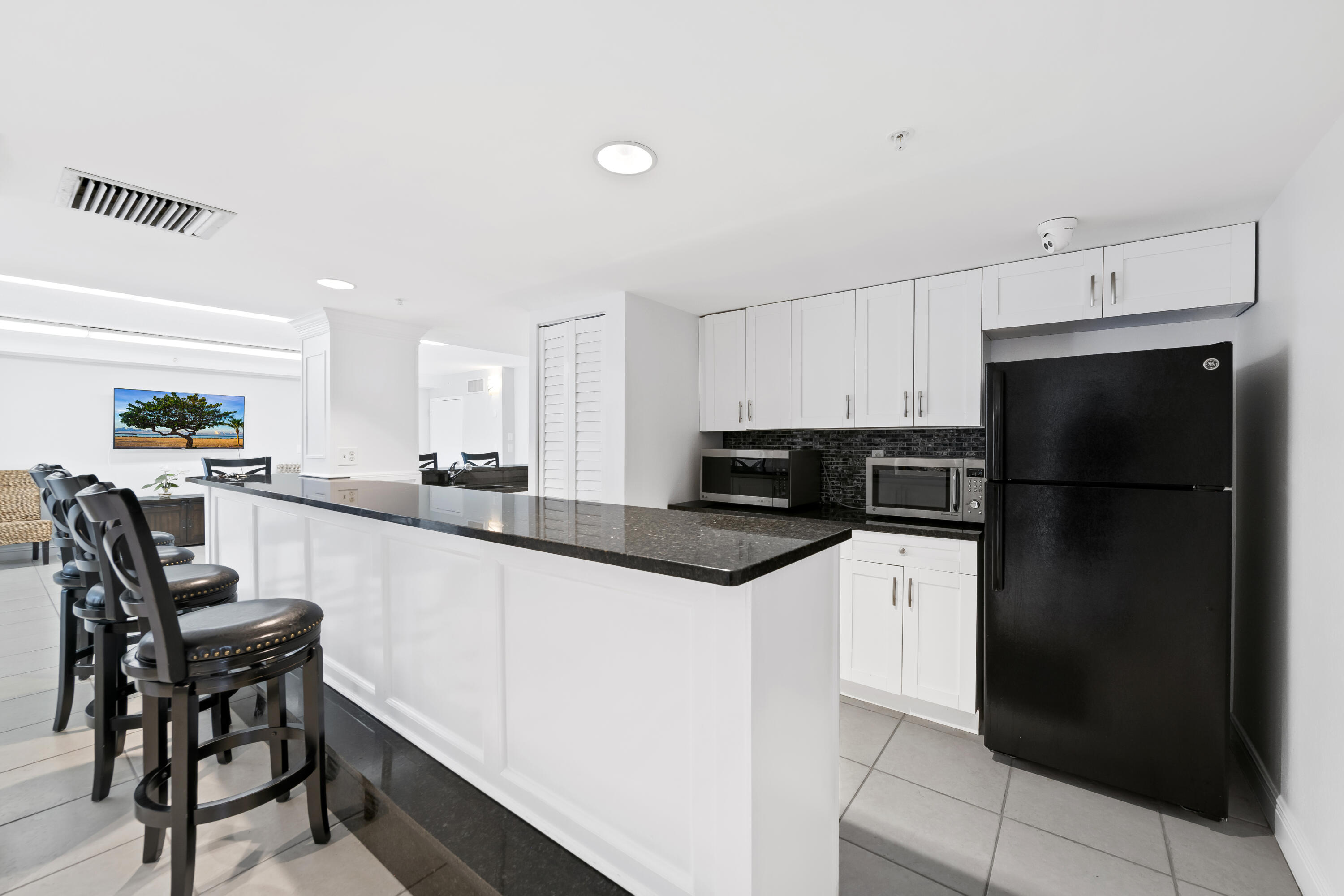 INTRACOASTAL TOWER - Residential