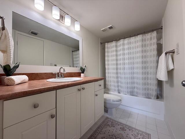 LAKESIDE CONDO - Residential