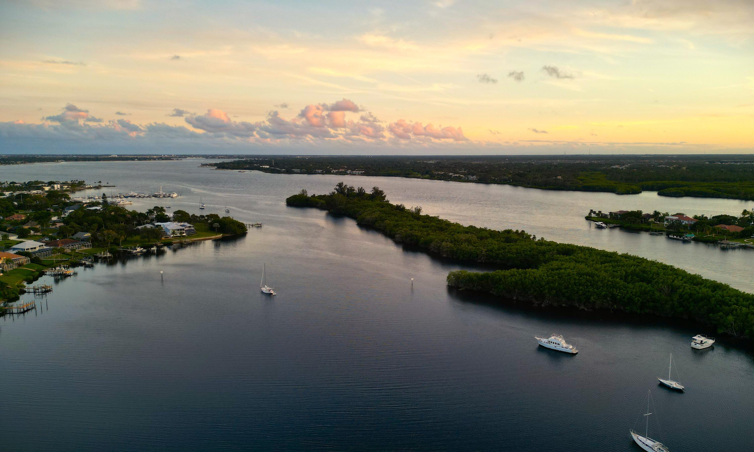 RIVER VISTA SUBDIVISION R - Residential